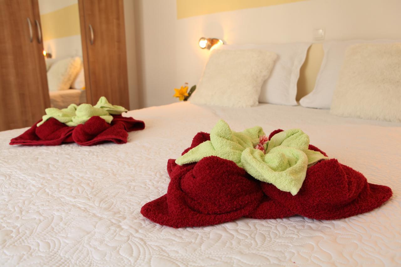 Guesthouse Samolov Vrhovine Екстер'єр фото
