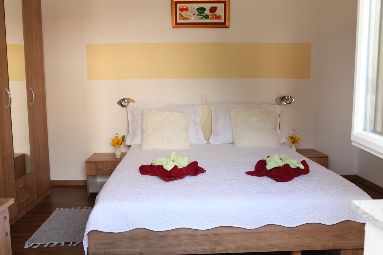 Guesthouse Samolov Vrhovine Екстер'єр фото