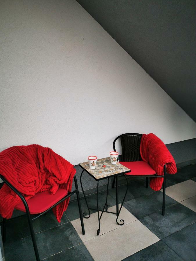 Guesthouse Samolov Vrhovine Екстер'єр фото